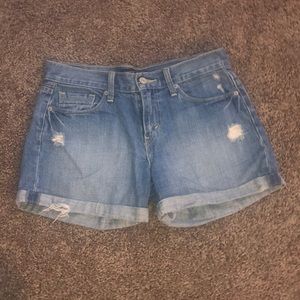 Junior’s Levi’s Jean shorts